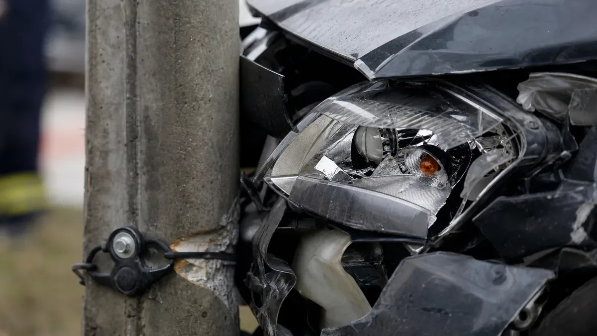 Awantury, groźby i uszkodzony samochód. 36-latek trafił do aresztu
