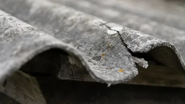 Ponad 20 ton azbestu usunięto z nieruchomości w Nowym Dworze Mazowieckim