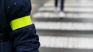 Najmłodsi uczniowie uczyli się bezpieczeństwa. Dostali odblaski
