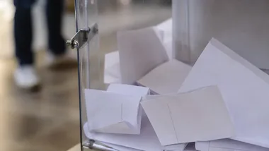 Remis w wyborach do rady seniorów w Nasielsku. Cztery osoby walczą o trzy miejsca