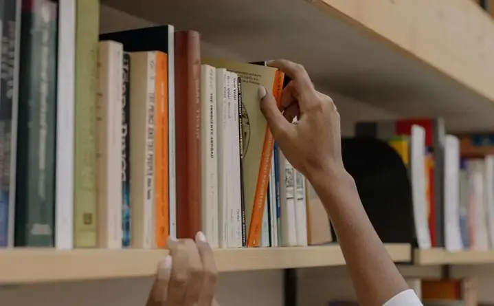 Tatusiowa Sobota w bibliotece Nowego Dworu - bałwanki, czytanie i zimowe zabawy