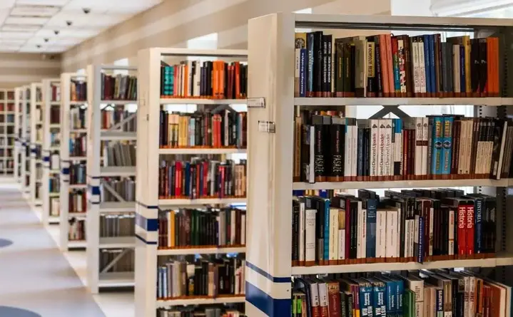 Tatusiowe Soboty rozkręcają jesień w bibliotece i ściągają tatów z dzieciakami