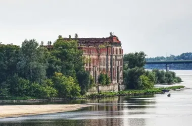 Nowy defibrylator w Szkole Podstawowej nr 1 – sieć AED zwiększa bezpieczeństwo