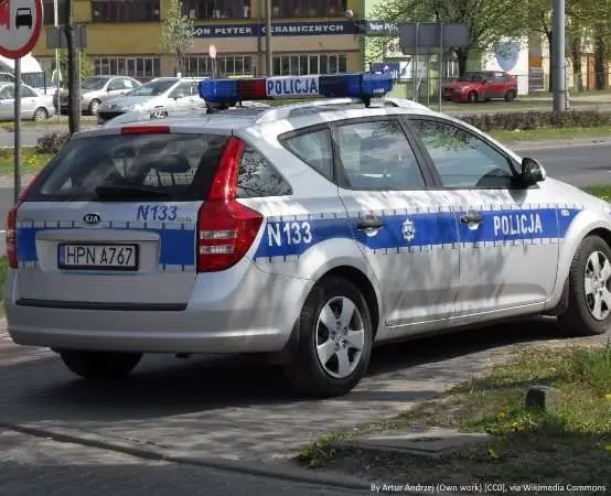 Funkcjonariusze promowali zawód policjanta w Nasielsku - spotkania z uczniami