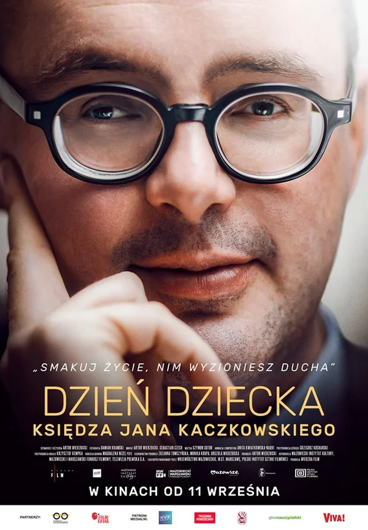 Ksiądz Kaczkowski na ekranie - film, który zostaje z widzem na dłużej