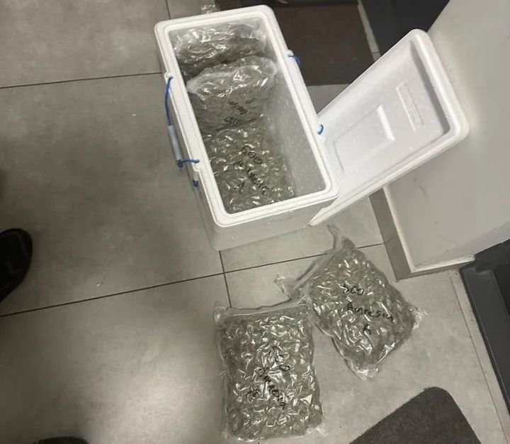 Paczka z Hiszpanii otworzyła policyjny trop w Nowym Dworze Mazowieckim