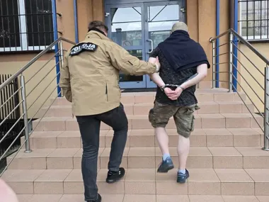 Potrącił dwie osoby i uciekł - nowodworscy kryminalni namierzyli go szybko