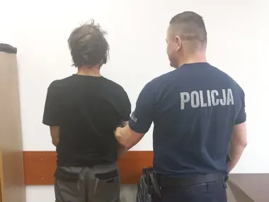 Patrol z Nasielska przerwał spokój Chrcynna - przy 47-latku znaleziono amfetaminę