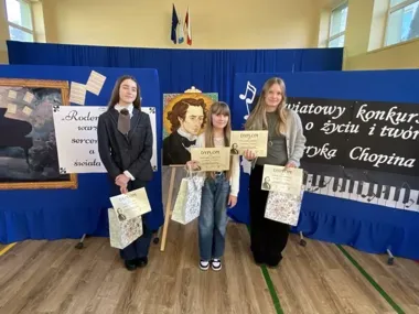 Szkolne zmagania o Chopina – młodzi znawcy w powiatowym konkursie