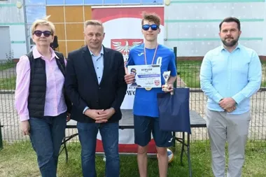 Złoto dla "Wojska Polskiego". Siatkówka plażowa podzieliła powiat