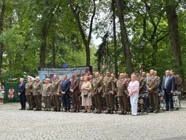 Hołd dla weteranów w cieniu Twierdzy Modlin