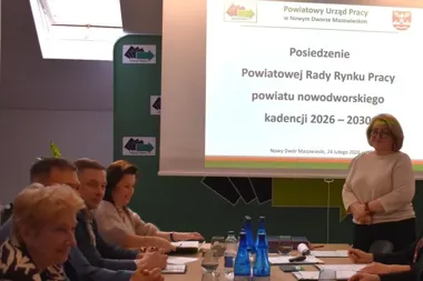 Powiatowa Rada Rynku Pracy rozpoczęła pracę – zapowiedzi wsparcia dla poszukujących zatrudnienia